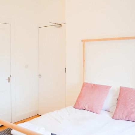 Modern 1 Bedroom Flat In The Heart Of EDI Kültér fotó