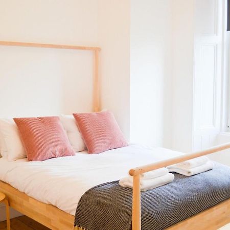 Modern 1 Bedroom Flat In The Heart Of EDI Kültér fotó