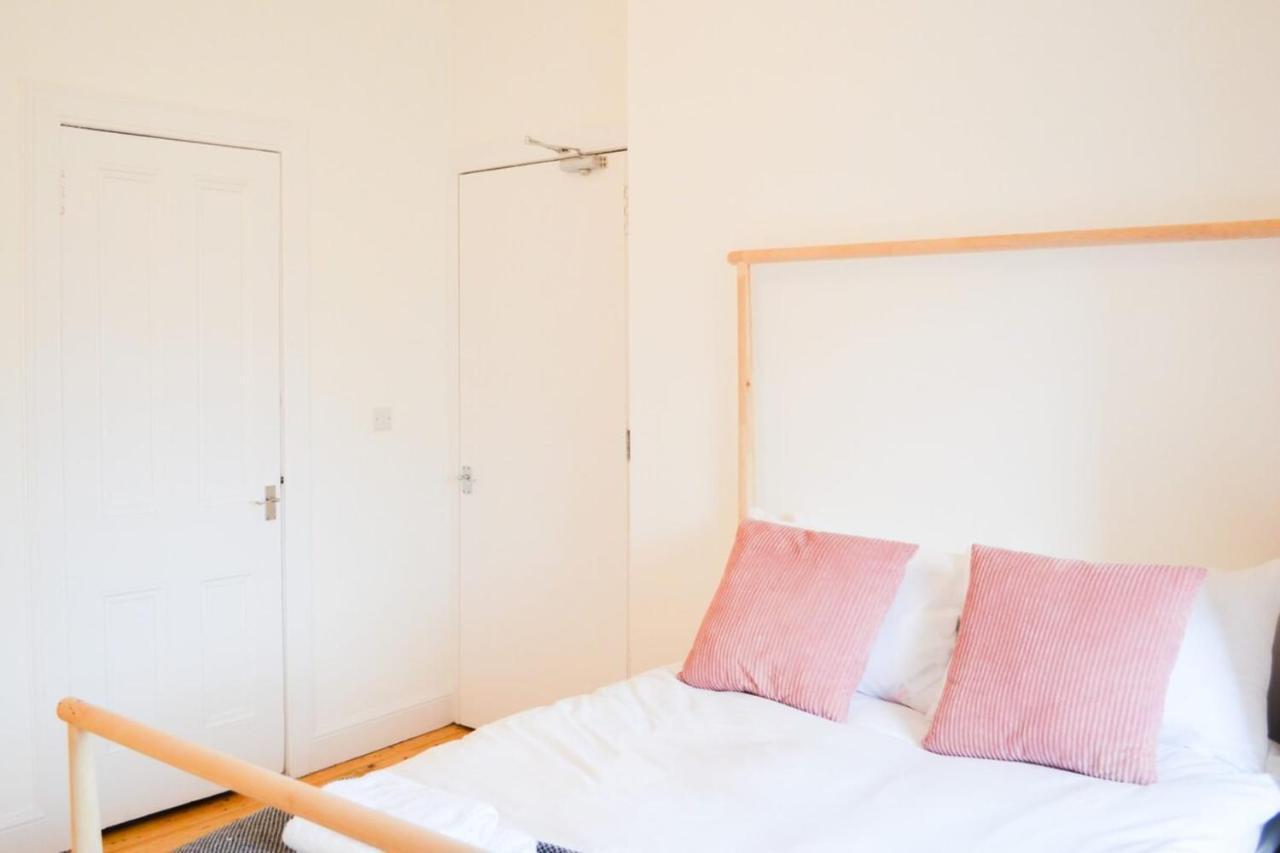 Modern 1 Bedroom Flat In The Heart Of EDI Kültér fotó